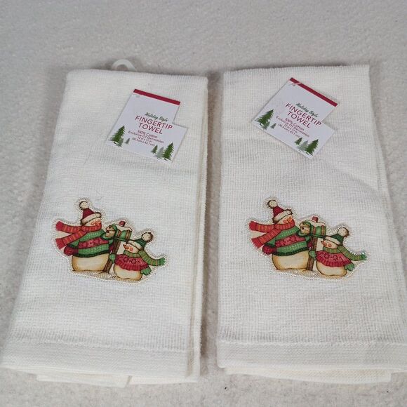 CHRISTMAS Snowmen Fingertip Towels Pair 100% Cotton 12x17 NWT - Picture 1 of 7